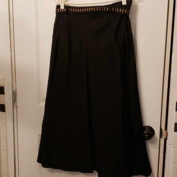 Ladies skirt - Picture 4 of 8